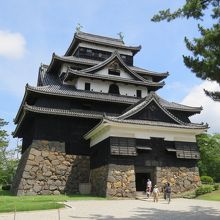 再度国宝に指定された松江城