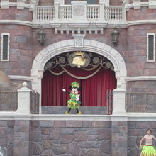 エンチャンテッド ストーリーブック キャッスル (奇幻童話城