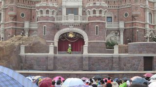 ミッキーに出会える