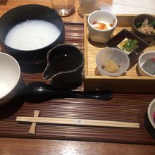 おかゆの定食