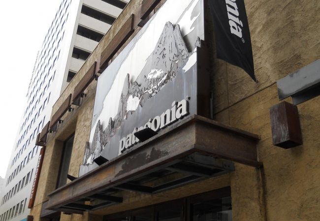 ど迫力！　Patagonia パタゴニア　店舗看板 ど迫力！ Patagonia パタゴニア 店舗看板