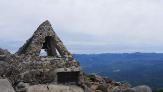 スカイラインとリフト利用で、気軽に山頂絶景が見られる。