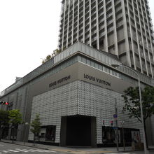 こちらは開店前に撮影しました