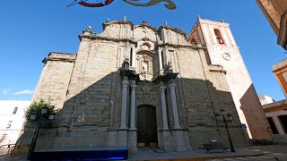 中には入れなかったが，この界隈街歩きとしては魅力的