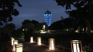 ８月の江ノ島、夜の灯篭素晴らし！