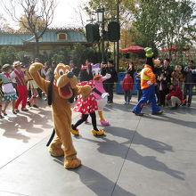 ディズニー パレード (米奇童話専列)