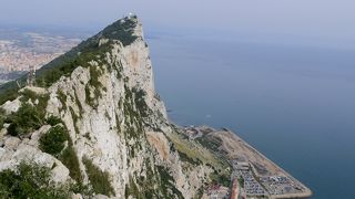 最高の景勝地　　アフリカも見える　　高尾山のように猿もいる