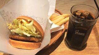 モスとミスドのコラボショップ