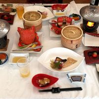 夕食。この他にご飯、お味噌汁、天ぷら、茶碗蒸し。