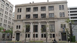 旧居留地にあるチャータード銀行が入っていたビル