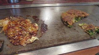 ネギ焼きが評判だそうで、はるばるやってきました