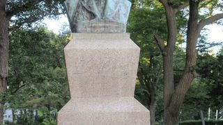 Boys,Be Ambitiousのクラークさんの胸像を見に