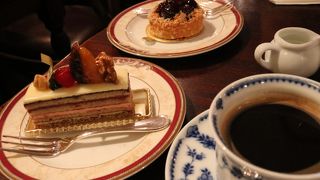 ケーキセットをいただきました。