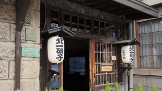 繁栄を物語る大規模な倉庫