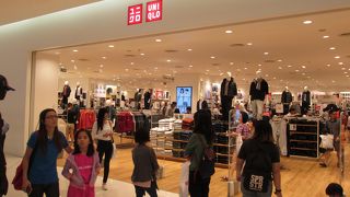 警備員が立っています