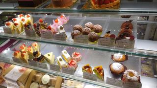 ケーキ、おいしいです。