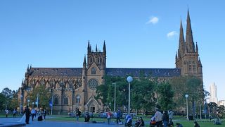 なかなかいいカトリック教会　20世紀再建とは思えない荘厳な感じ