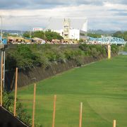 河川敷の花火・・・夏の夜の宴！！