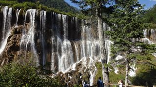 最初から綺麗な滝