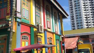 カラフルな町並み。