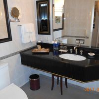 ヘアードライヤーは布袋に入っています。