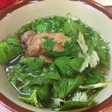 ヨモギがたっぷり！よもぎそば