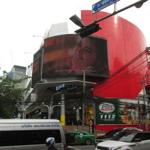 ナーナー スクエア