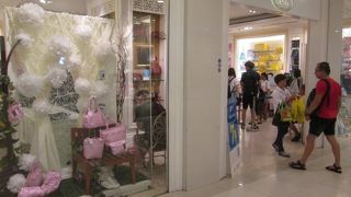 中国人系のお客さんが多いです