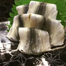 お目当ての新子をまずはおさしみで(*≧∀≦*)