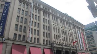 建物の中はひんやりと快適に冷房がきいていました