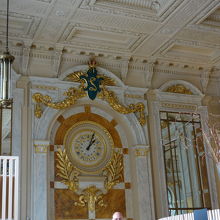 ロイヤルカフェ店内