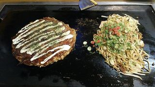 人気のお好み焼き店
