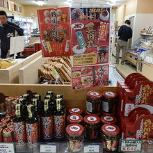 信州のおみやげも充実しています。