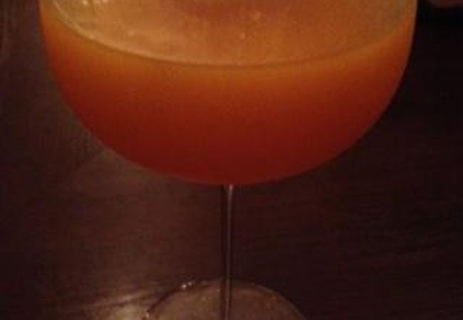 フルーツカクテル自慢の店