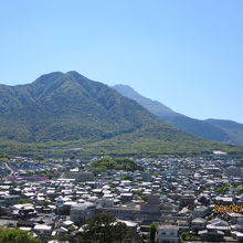 天守から臨む雲仙と平成新山