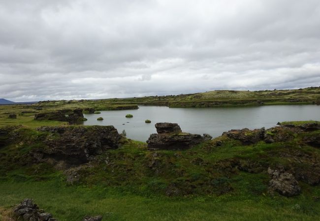 ミーヴァトン湖の景勝スポット