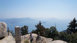 出来るだけ早い時間に行くことをお勧めします