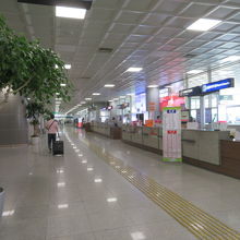 釜山金海国際空港内