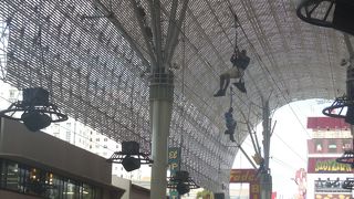 新しい空飛ぶアトラクションが出来ていました