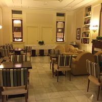 図書室兼朝食会場