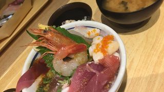 安定の海鮮丼