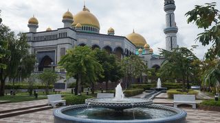 ブルネイ最大のモスク
