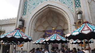 お芝居を見に行ったような