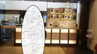 フードコートのおいしいそば