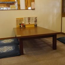 座敷席もありました