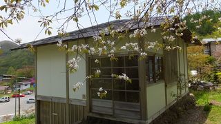 対象浪漫の画家のアトリエの再建。