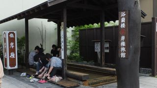 １０人くらいは大丈夫。