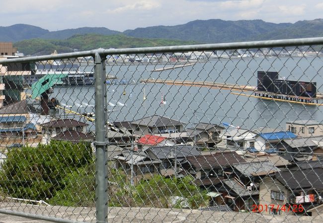 風の道の高台からボートレースが見えた