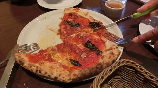 ナポリ風ピザにビールがうまい