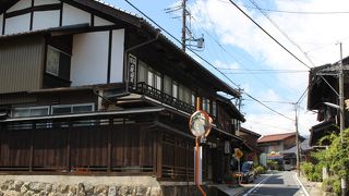 野尻駅から徒歩ですぐ